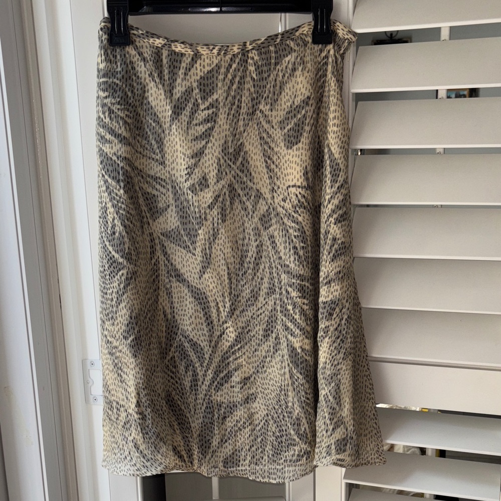 Talbots Black and Cream Leaf Pattern Pencil Skirt